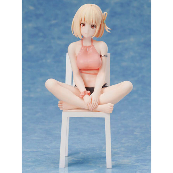 Figurine Chisato Nishikigi de Lycoris Recoil vue de face en PVC 16cm par ANIPLEX