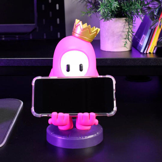 Support Fall Guys avec éclairage studio mettant en valeur son design ludique