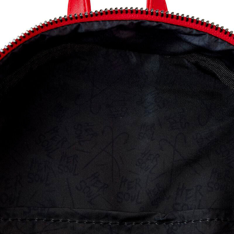 Sac à dos porté en cosplay, mettant en valeur son design unique et ses finitions