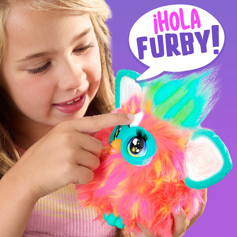 Furby affichant son mode devine mon avenir avec expressions rigolotes