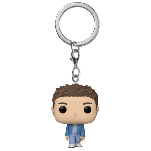 Vue rapprochée du porte-clés BTS RM montrant les détails précis de la figurine Funko