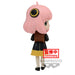 Vue rapprochée du visage expressif de la figurine Anya Forger version Q Posket 6 cm