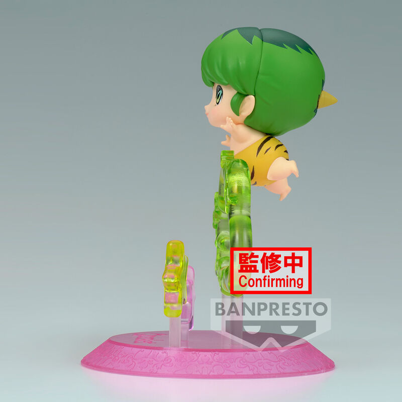 Photo de la figurine Urusei Yatsura Ten Q Posket posée sur une surface blanche avec éclairage neutre