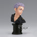Zoom sur le visage expressif de la figurine Takashi Mitsuya Tokyo Revengers version A