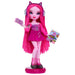 Poupée Shadow High Pink posée avec ses articulations flexibles visibles