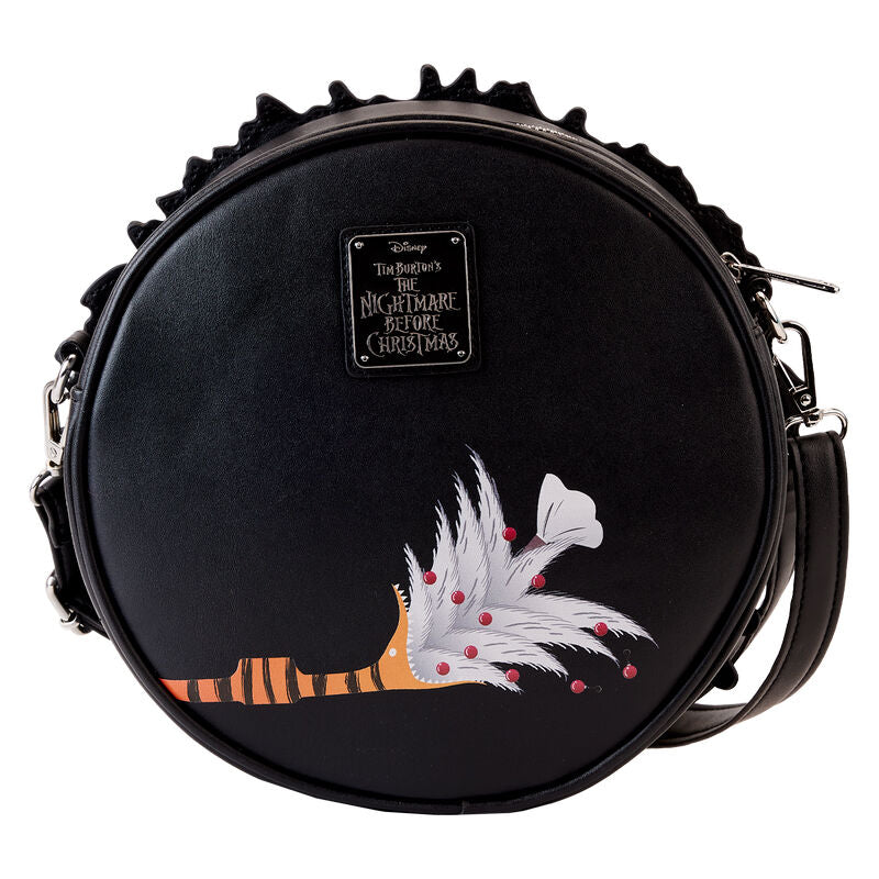 Sac Loungefly Disney Nightmare Before Christmas Wreath porté en bandoulière, mettant en valeur son design unique et lumineux