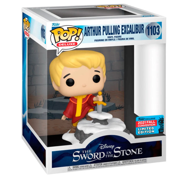 Vue rapprochée de la figurine Funko POP Arthur tirant Excalibur, mettant en valeur les détails et la qualité du vinyle