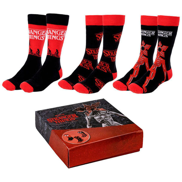 Pack de 3 chaussettes adultes Stranger Things CERDÁ taille 35-41 avec motifs colorés