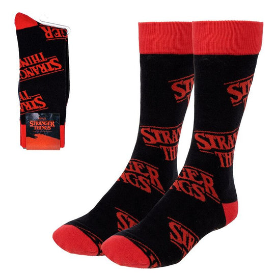 Chaussettes adultes Stranger Things CERDÁ en coton, design unique et coloré, tailles 35 à 46, confort et style pour les fans de la série.