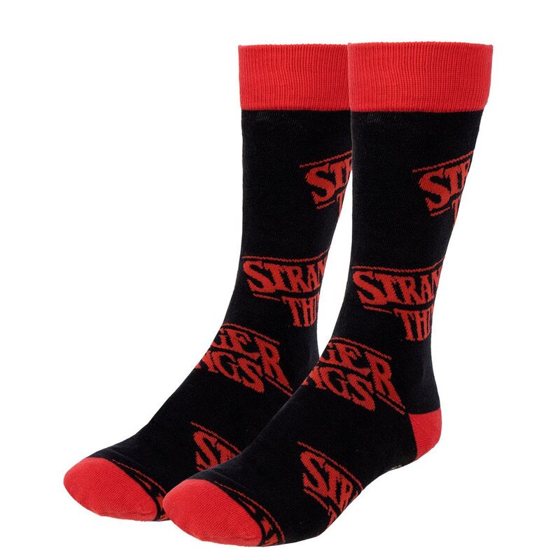Présentation des chaussettes CERDÁ Stranger Things montrant la texture et la composition