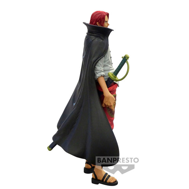 Profil latéral de la figurine Shanks de 23 cm montrant la posture dynamique et les finitions soignées