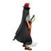 Profil latéral de la figurine Shanks de 23 cm montrant la posture dynamique et les finitions soignées