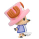 Gros plan sur la tête de la figurine Tony Chopper Fluffy Puffy avec expression joyeuse