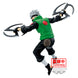 Zoom sur les détails du visage et des vêtements de la figurine Kakashi Hatake Naruto