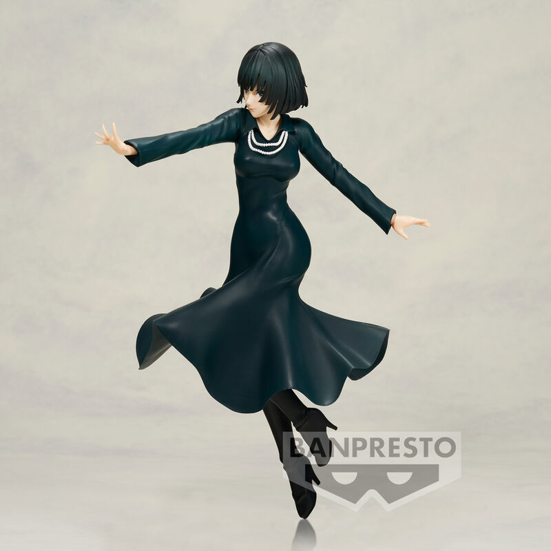 Zoom sur les détails du visage et des mains de la figurine Hellish Blizzard One Punch Man