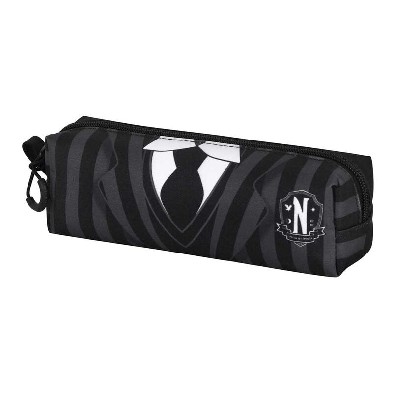 Image de la trousse Wednesday Uniform ouverte, affichant l'intérieur spacieux pour stylos et accessoires