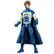 Vue latérale gauche de la figurine Justice montrant les détails du costume bleu et rouge