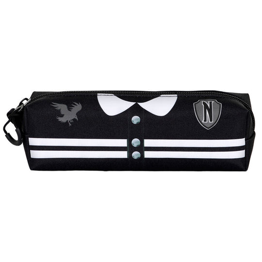 Vue de face de la trousse Wednesday Varsity KARACTERMANIA avec fermeture éclair et motif distinctif