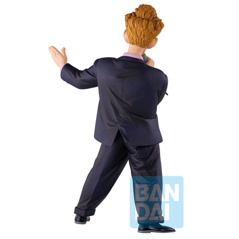 Détail des vêtements et couleurs vives sur la figurine Piccolo Dragon Ball Z