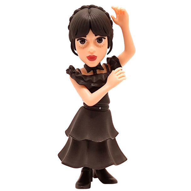 Zoom sur la tête de la figurine Minix Wednesday Dance montrant les traits expressifs