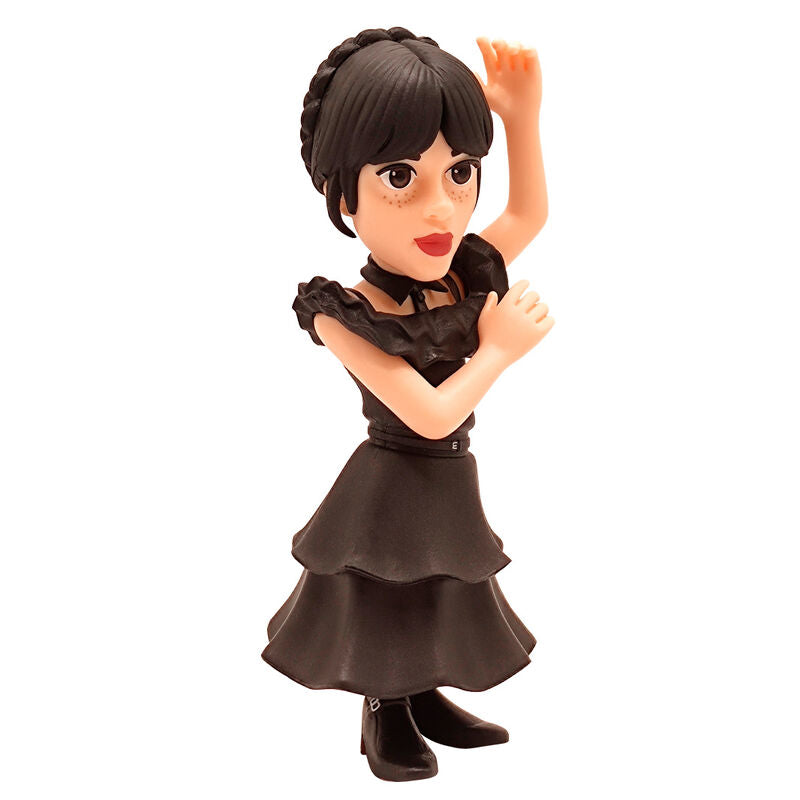 Profil latéral de la figurine Minix Wednesday Dance mettant en valeur sa silhouette de 12 cm