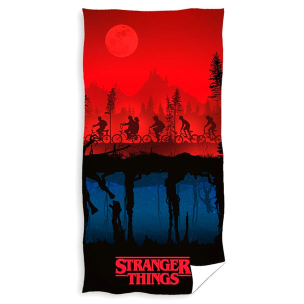 Serviette de plage microfibre Stranger Things aux couleurs vives, dimensions 70x140 cm, parfaite pour l'été.