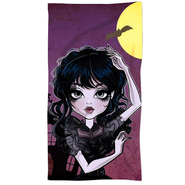 Serviette de plage Gothic Girl en coton 100% avec design original, dimensions 70x140cm, idéale pour la plage ou la piscine.