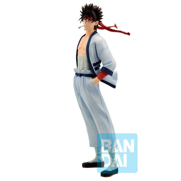 Figurine Rurouni Kenshin Himura Kenshin de 24cm vue de face avec détails précis