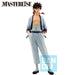 Figurine Himura Kenshin posée sur socle, montrant les finitions et accessoires