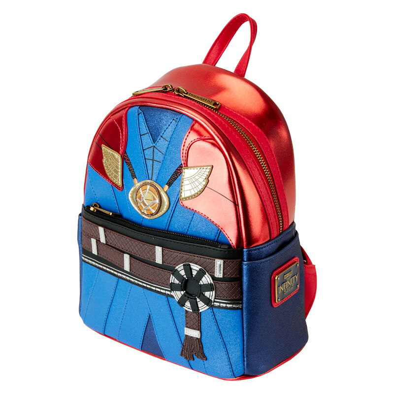 Détail des bretelles ajustables en cuir vegan du sac à dos Marvel Doctor Strange.
