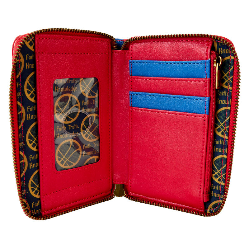 Intérieur du portefeuille avec quatre emplacements pour cartes et doublure assortie Marvel