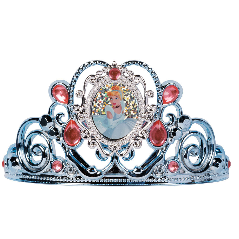 Ensemble de plusieurs couronnes tiara colorées alignées sur une table