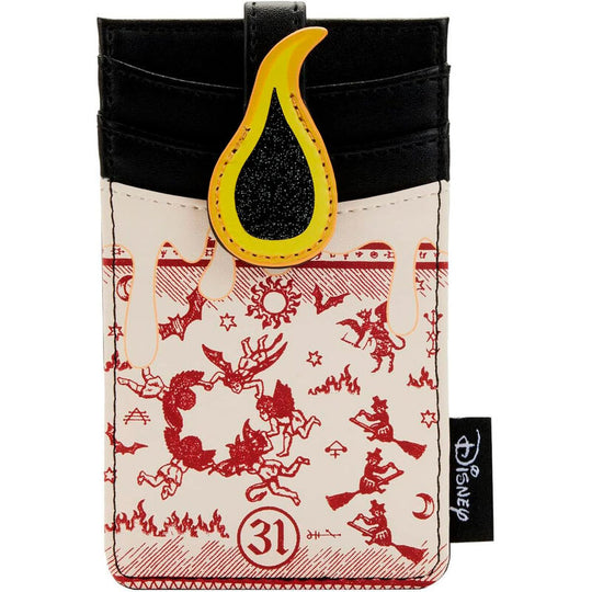 Vue rapprochée du porte-cartes Loungefly montrant les textures du cuir synthétique et les motifs décoratifs