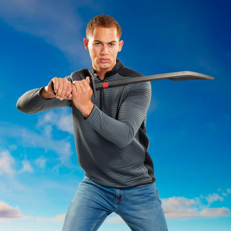 Épée de combat HASBRO Fortnite Snake Eyes posée sur fond neutre montrant la lame