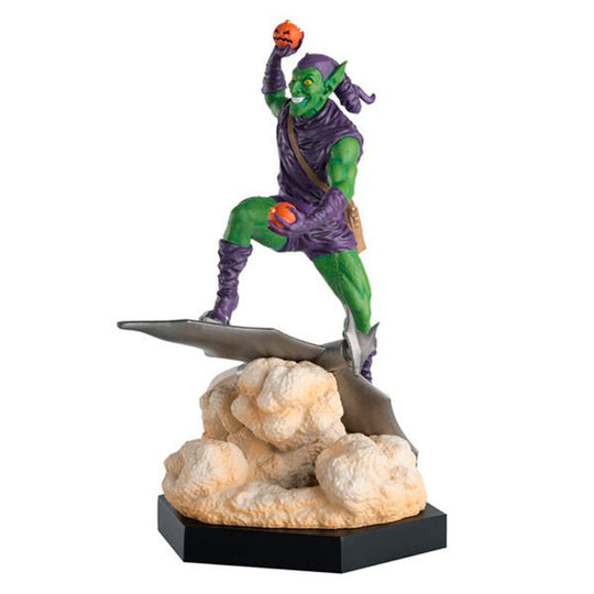 Vue de face de la figurine Marvel VS. Green Goblin à l'échelle 1:16 avec détails précis et couleurs vives