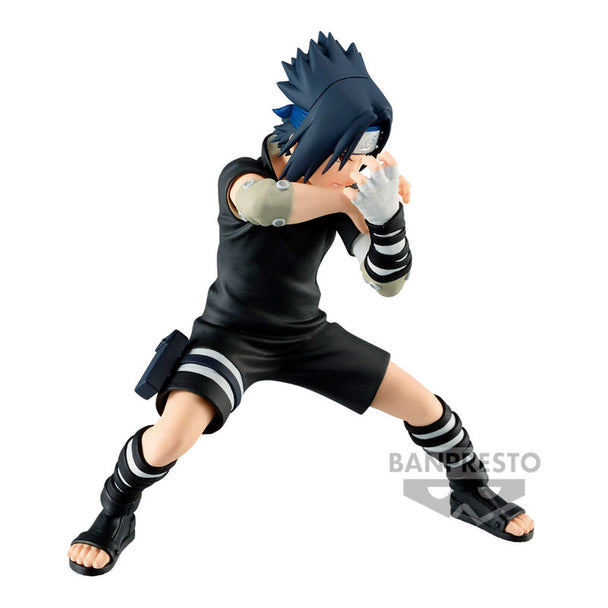 Vue de face détaillée de la figurine Sasuke Uchiha III avec ses vêtements caractéristiques et son expression intense