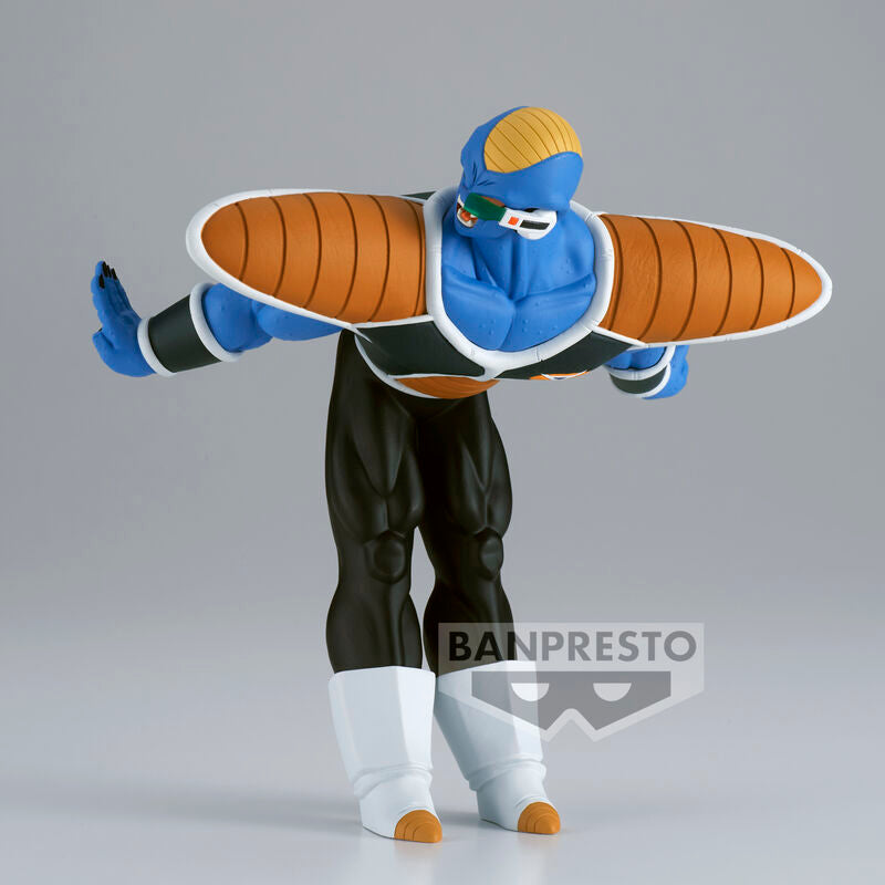Vue rapprochée sur le visage expressif de la figurine Ginyu Burter Dragon Ball Z
