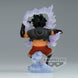 Gros plan sur le visage expressif de la figurine Monkey D Luffy King of Artist