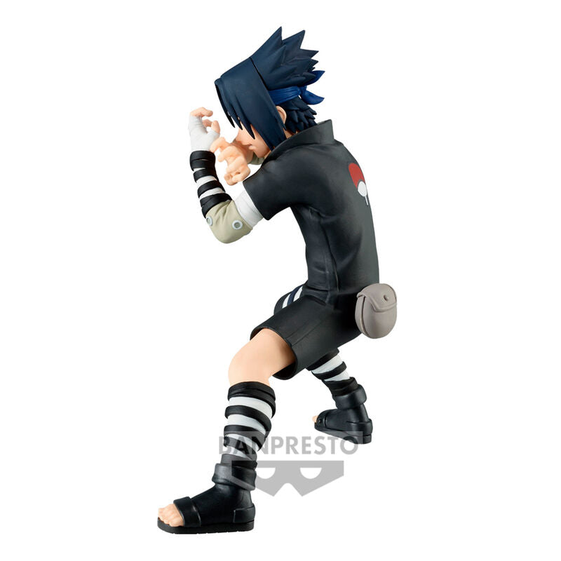 Présentation de la figurine Sasuke Uchiha III sur socle, parfaite pour une collection Naruto Shippuden