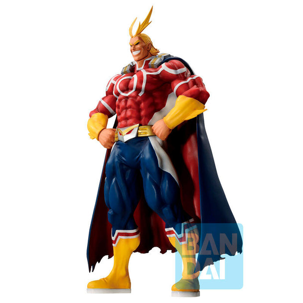 Vue latérale de la figurine All Might Ichibansho BANPRESTO avec détails soignés