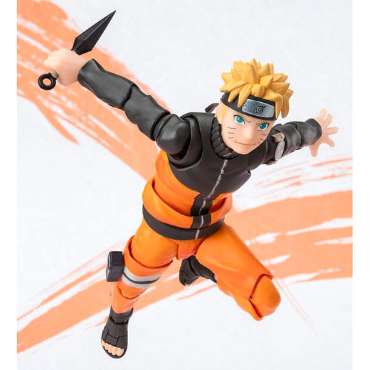 Vue de face de la figurine Naruto S.H. Figuarts avec détails précis du visage et accessoires
