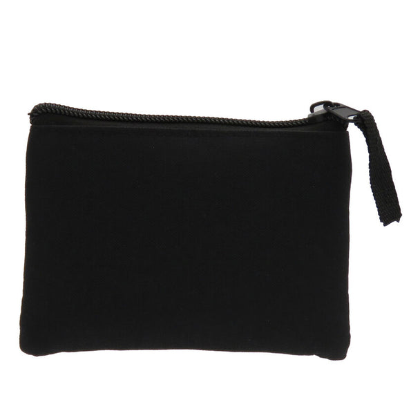 Pochette Real Madrid de couleur blanche avec logo officiel du club sur le devant, vue de face.