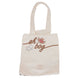 Détail du sac Loungefly Disney Mickey & Minnie Western montrant les dimensions et la texture en toile recyclée