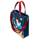 Image du sac Loungefly Blanche-Neige porté en bandoulière, illustrant son confort d'utilisation