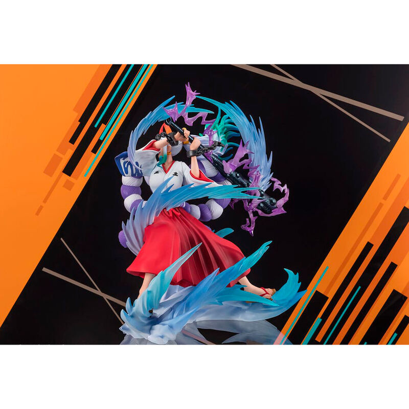 Figurine Yamato One Piece 21cm posée sur socle édition limitée 5e anniversaire