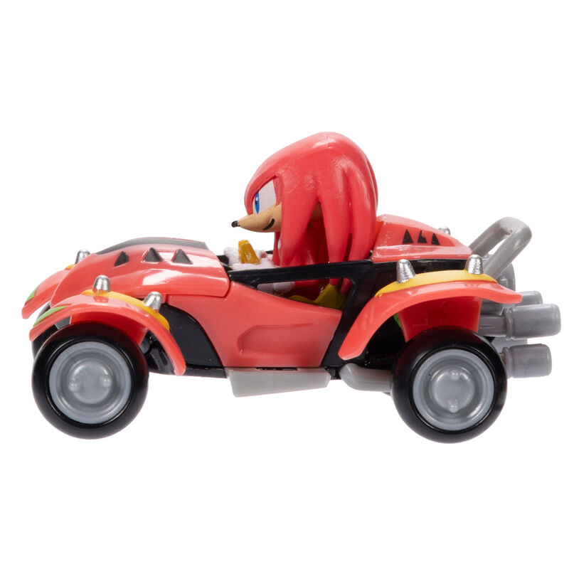 Figurine Sonic the Hedgehog posée sur son véhicule avec éclairage studio