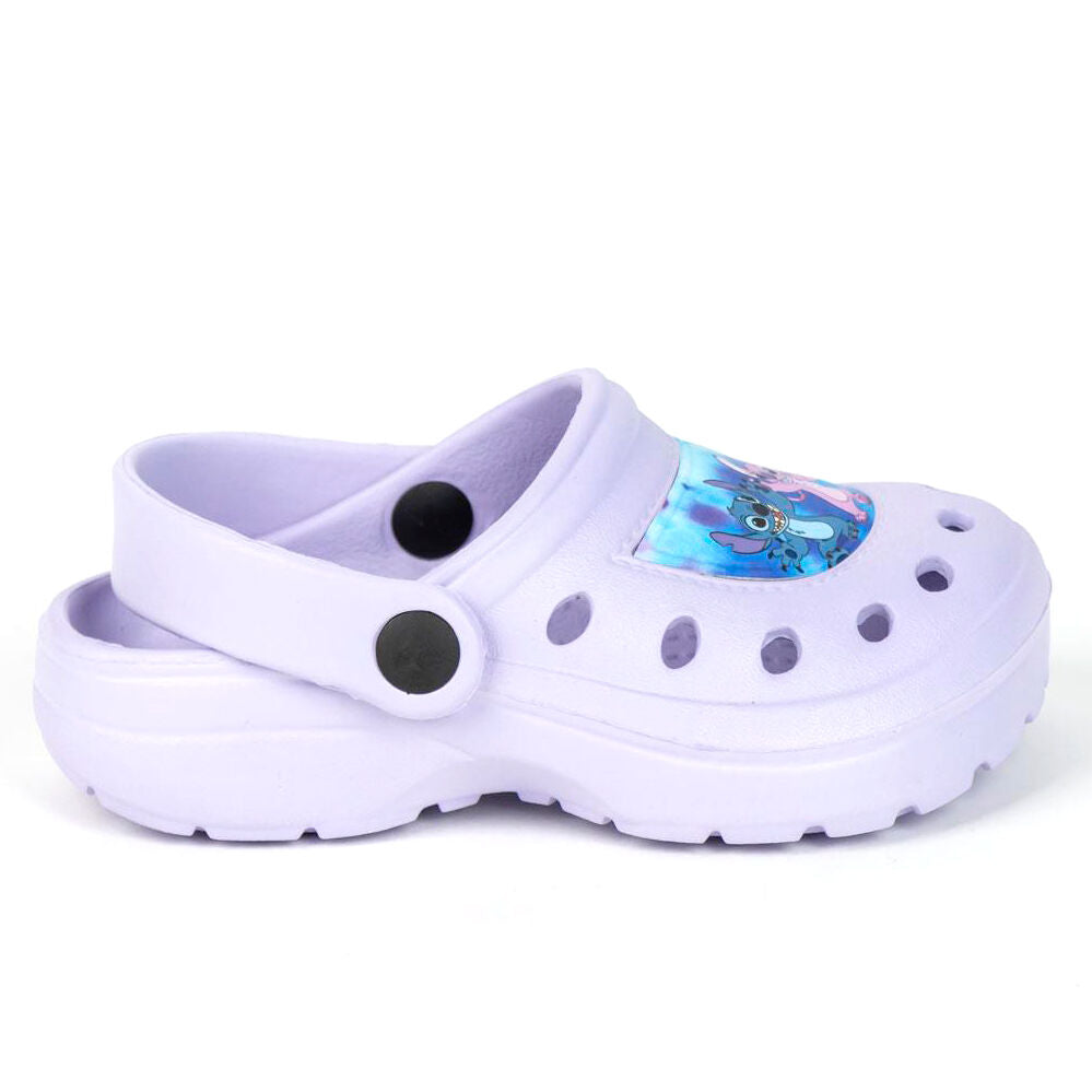 Profil latéral montrant la semelle antidérapante des clogs Disney Stitch en EVA léger