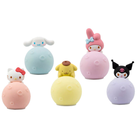 Figurine lumineuse Hello Kitty en PVC avec lumière douce, vue de face