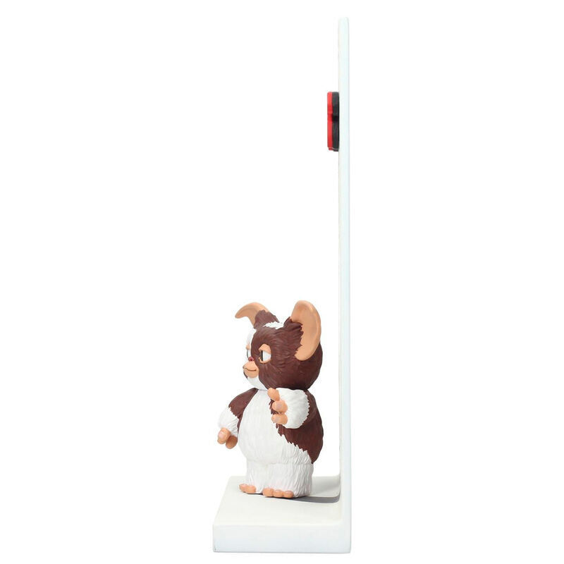 Gros plan sur les yeux expressifs et la fourrure détaillée de la figurine Gizmo 3D