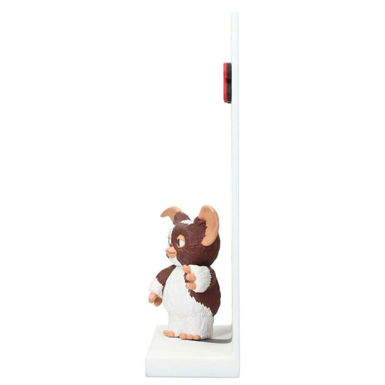 Gros plan sur les yeux expressifs et la fourrure détaillée de la figurine Gizmo 3D